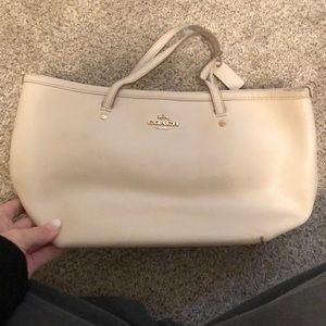 Coach purse matches wallet listed